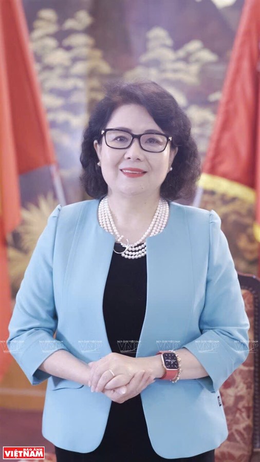 Mdm. Nguyễn Thị Tuyết Minh