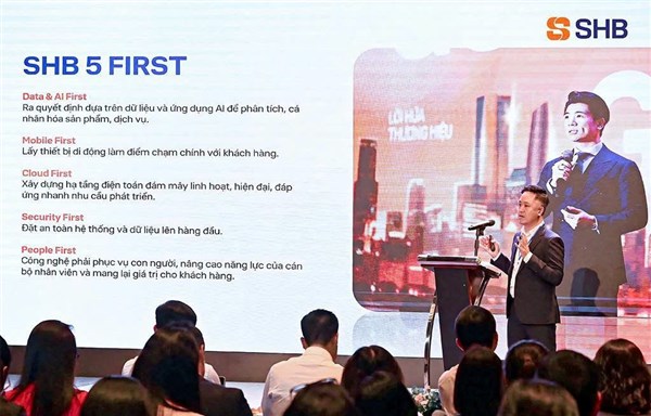 Đại diện SHB phát biểu tại CEF
